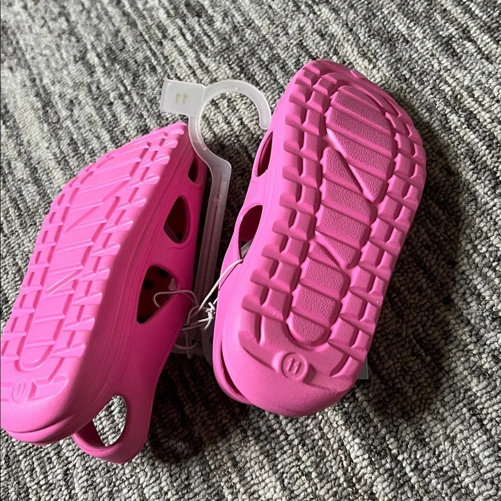 Cat & Jack Kids Pink Clogs Size 11